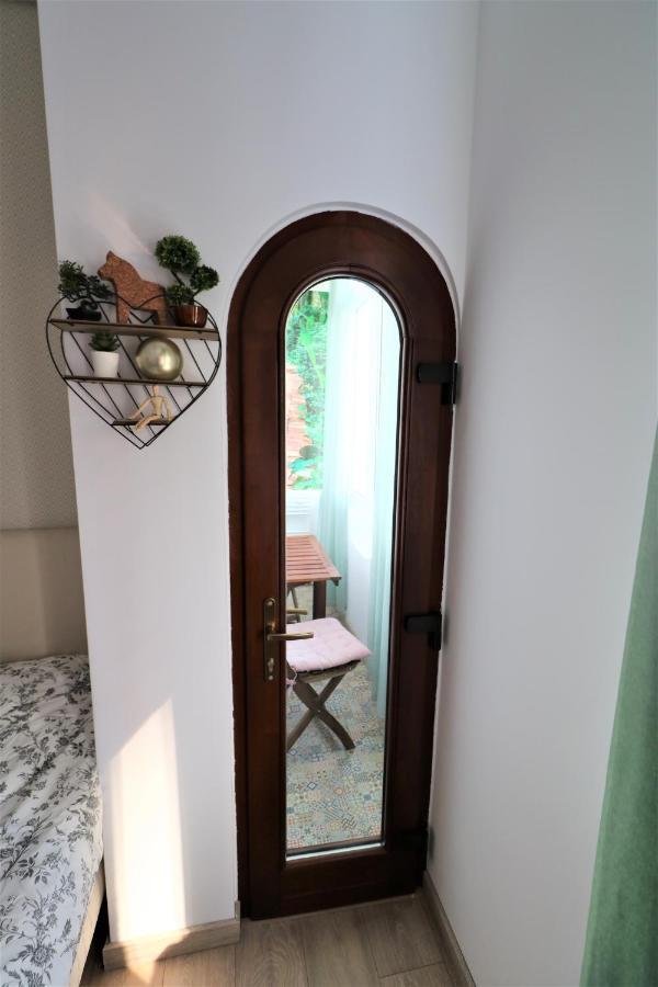 Lovely City Center Apartment - Free Minibar 부쿠레슈티 외부 사진